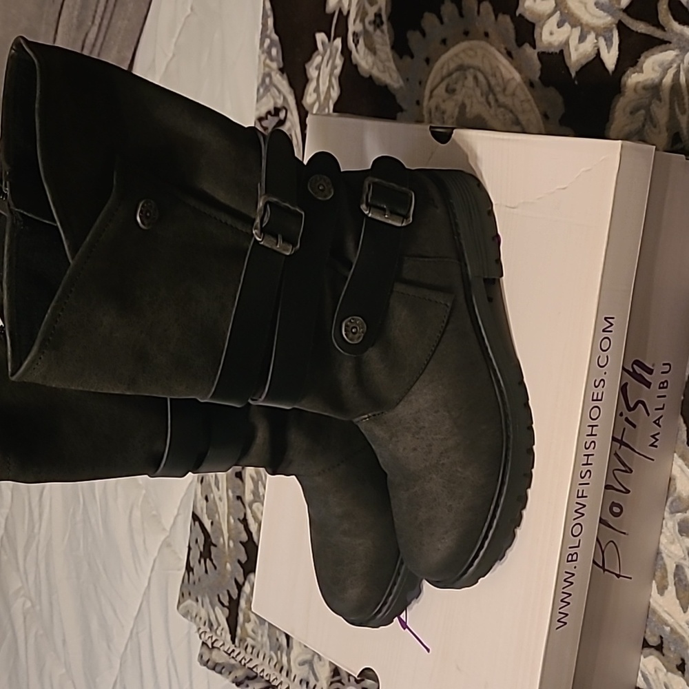 Blowfish brand zipup boots, size 9, black